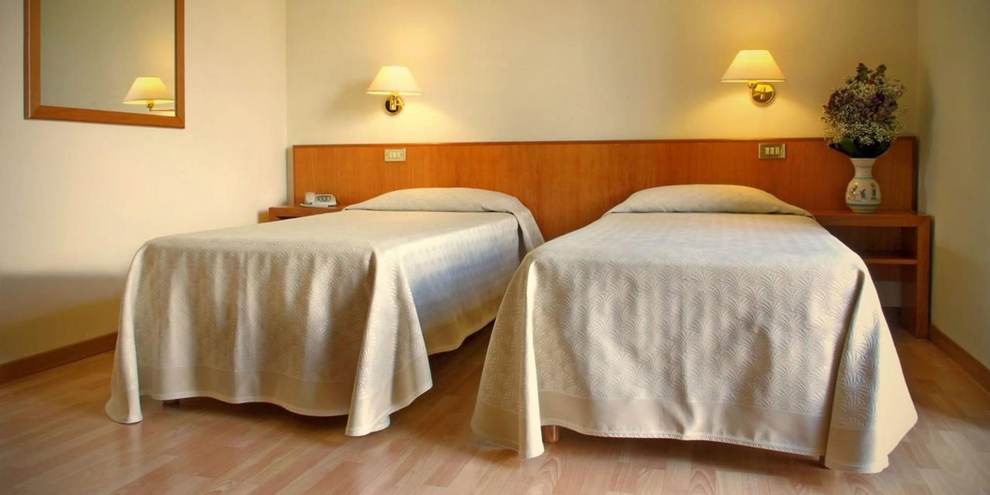 Hotel Plaza 3*
